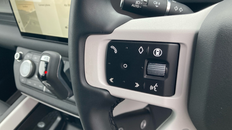 Land Rover Defender 90 Diesel 3.0 D250 Hard Top S Auto